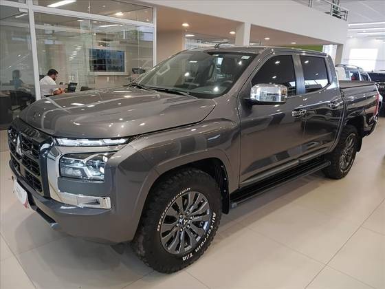 MITSUBISHI TRITON 2.4 BITURBO DIESEL CD HPE 4X4 AUTOMÁTICO MITSUBISHI TRITON 2.4 BITURBO DIESEL CD HPE 4X4 AUTOMÁTICO